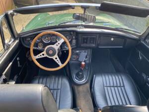 Image 7/17 of MG MGB (1979)
