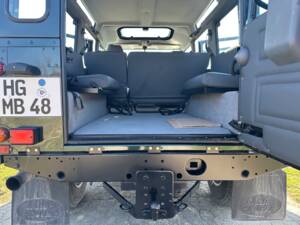 Immagine 20/47 di Land Rover Defender 110 Td5 (2000)