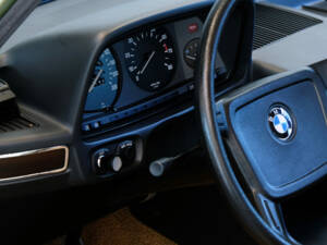 Bild 17/24 von BMW 525 (1977)