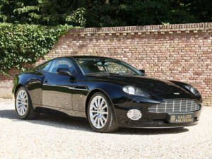 Immagine 49/50 di Aston Martin V12 Vanquish (2002)