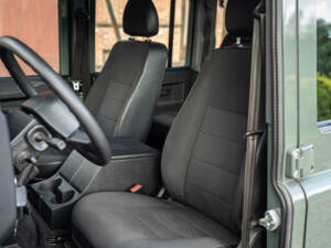 Image 26/46 de Land Rover Defender 110 (2013)