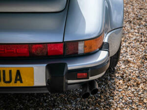 Image 38/40 of Porsche 911 Turbo LE (1989)