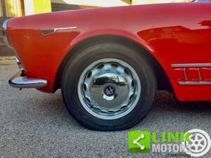 Image 9/10 of Alfa Romeo 2000 Spider (1960)