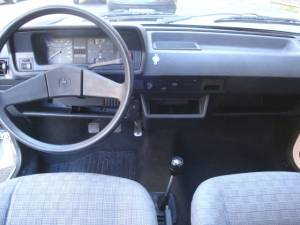 Imagen 12/19 de Volkswagen Polo II Coupe 1.0 (1986)