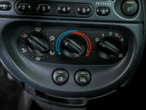 Image 21/39 of Ford Streetka (2003)