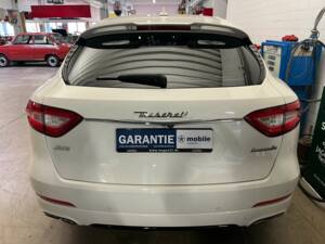 Immagine 15/17 di Maserati Levante S (2017)