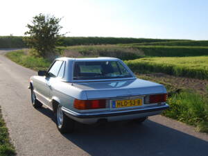 Image 16/87 of Mercedes-Benz 280 SL (1982)