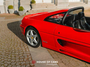 Bild 23/49 von Ferrari F 355 GTS (1996)