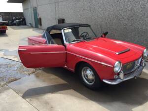 Image 12/13 of FIAT 1200 Convertible (1962)