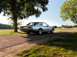 Image 15/32 of Ferrari 400 GT (1977)