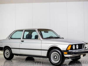 Image 25/50 of BMW 320&#x2F;6 (1981)