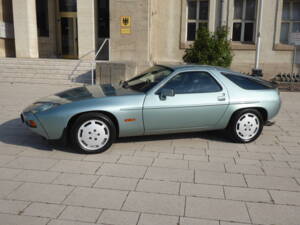 Imagen 2/70 de Porsche 928 S (1985)