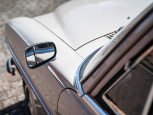 Image 3/45 of Mercedes-Benz 220 (1969)