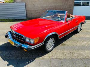 Image 37/50 de Mercedes-Benz 380 SL (1984)