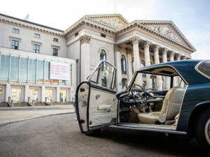 Image 51/58 of Maserati 3500 GTI Touring (1963)