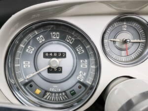 Image 40/45 of BMW 507 (1959)
