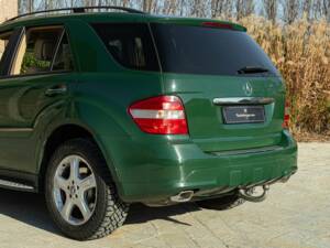 Image 17/50 of Mercedes-Benz ML 320 CDI (2006)