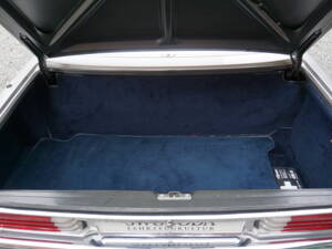 Image 19/23 of Mercedes-Benz 280 SL (1983)