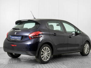 Image 2/50 of Peugeot 208 1.2 PureTech 82 (2019)