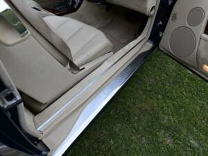 Image 46/50 of Mercedes-Benz SL 500 (1995)