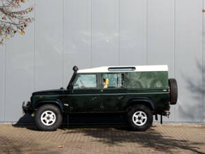 Immagine 21/34 di Land Rover Defender 110 (2000)