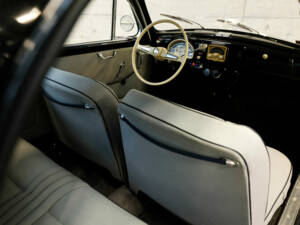 Image 15/23 of Lancia Appia C10 (1954)