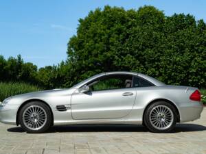 Image 9/50 of Mercedes-Benz SL 350 (2005)