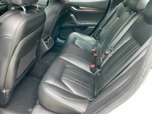 Image 12/18 of Maserati Ghibli (2014)