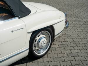 Immagine 15/38 di Mercedes-Benz 300 SL Roadster (1961)
