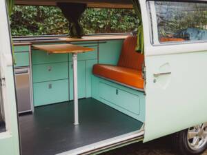 Image 5/8 of Volkswagen T2 Brasil Camper (1977)