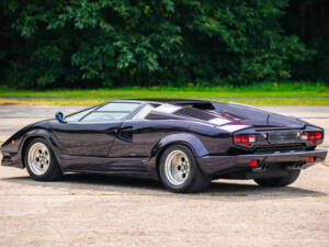 Immagine 11/39 di Lamborghini Countach 25th Anniversary (1990)