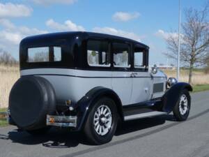 Image 27/32 of Locomobile 8-80 (1927)