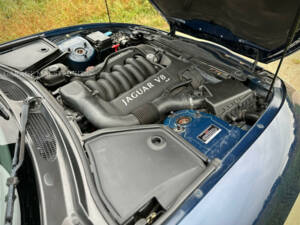 Image 48/100 de Jaguar XK8 4.0 (2000)