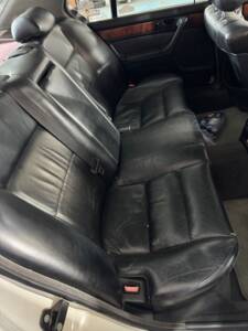Image 21/37 of BMW 735i (1991)