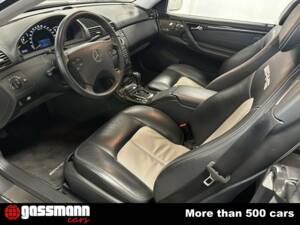 Image 11/15 of Mercedes-Benz CL 55 AMG (2000)