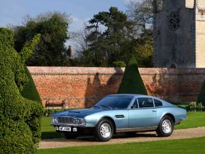 Immagine 8/49 di Aston Martin DBS V8 (1971)