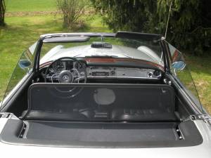 Image 5/41 of Mercedes-Benz 230 SL (1966)