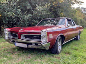 Image 18/20 of Pontiac Tempest Le Mans (1966)