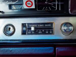 Bild 142/200 von Cadillac Coupe DeVille (1968)