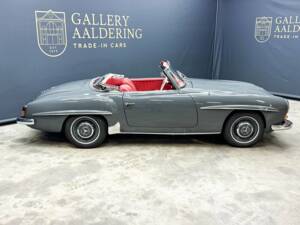 Image 7/37 of Mercedes-Benz 190 SL (1957)