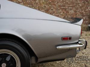 Imagen 25/50 de Aston Martin Lagonda (1977)