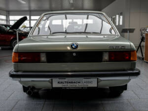 Image 4/23 of BMW 320&#x2F;6 (1982)