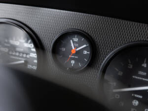 Image 13/32 de Alfa Romeo SZ (1994)
