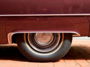 Bild 41/200 von Cadillac Coupe DeVille (1968)