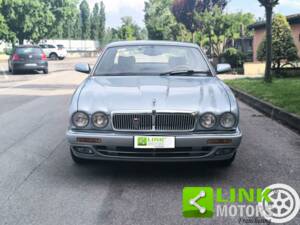 Image 2/10 of Jaguar XJ 6 4.0 Sovereign (1995)