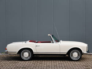 Image 2/56 de Mercedes-Benz 280 SL (1969)