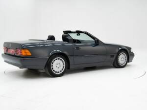 Image 2/15 of Mercedes-Benz 500 SL (1989)