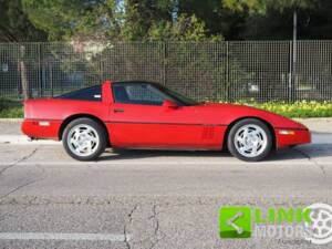Image 3/10 of Chevrolet Corvette Convertible (1995)