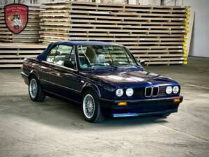 Imagen 83/86 de BMW 318i (1994)