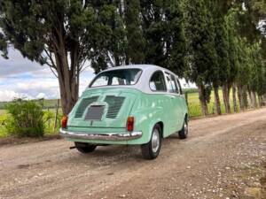 Image 18/53 de FIAT 600 D Multipla (1967)